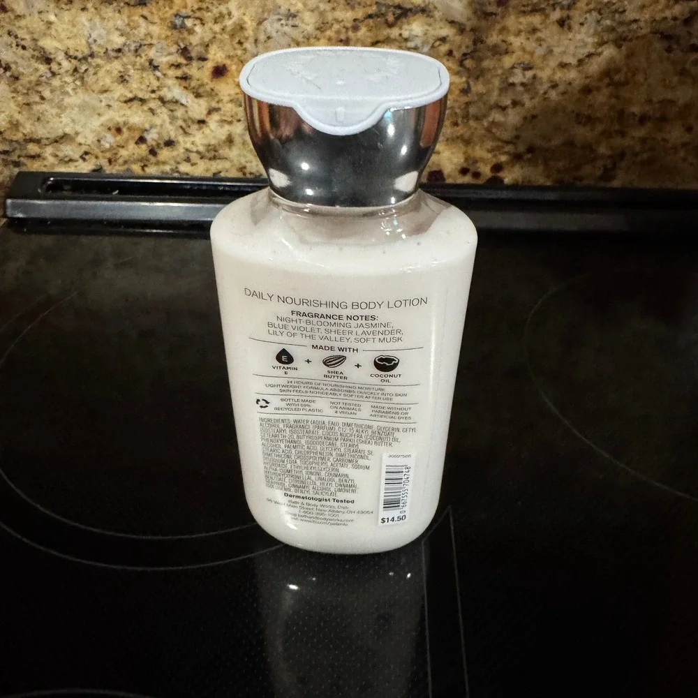 Bath & Body Works bath body